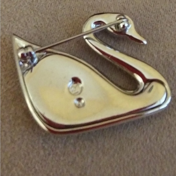 Swarovski crystal swan brooch / pin, EUC - Picture 4 of 4